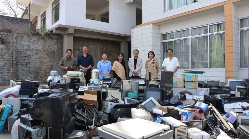 Faculty along guests during an Awareness cum E-Waste Collection Drive organized by Mokokchung College of Teacher Education at Mokokchung on March 19. (Photo Courtesy: MCTE, Yimyu)
